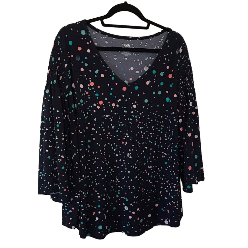 Like new EVRI 1X navy dotted blouse